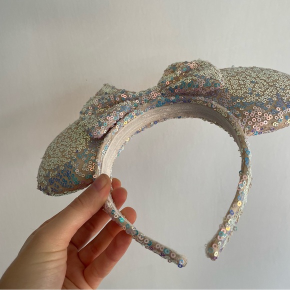 Custom Mickey Mouse Minnie Ears Disneyland Iridescent Blue Yellow Sequin Bow - Picture 4 of 5